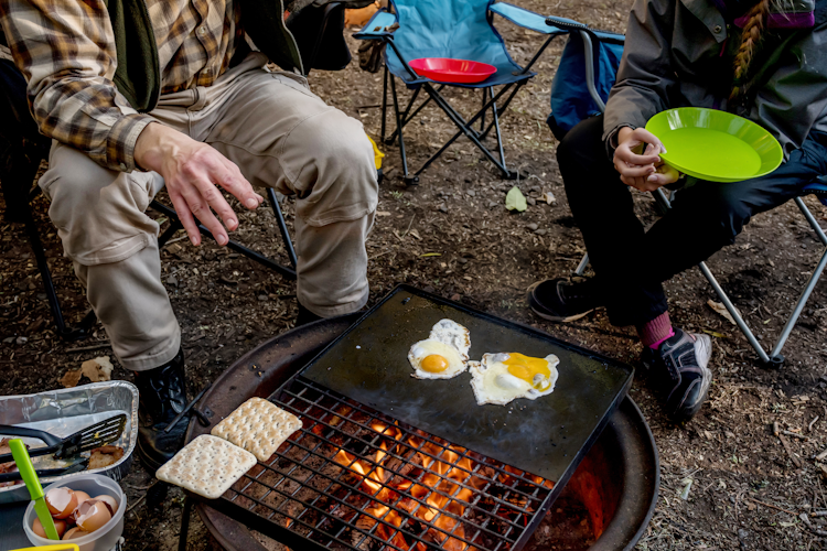 10 fun camping activities