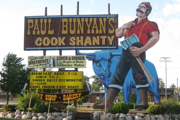 Paul bunyan's cook shanty in wi dells